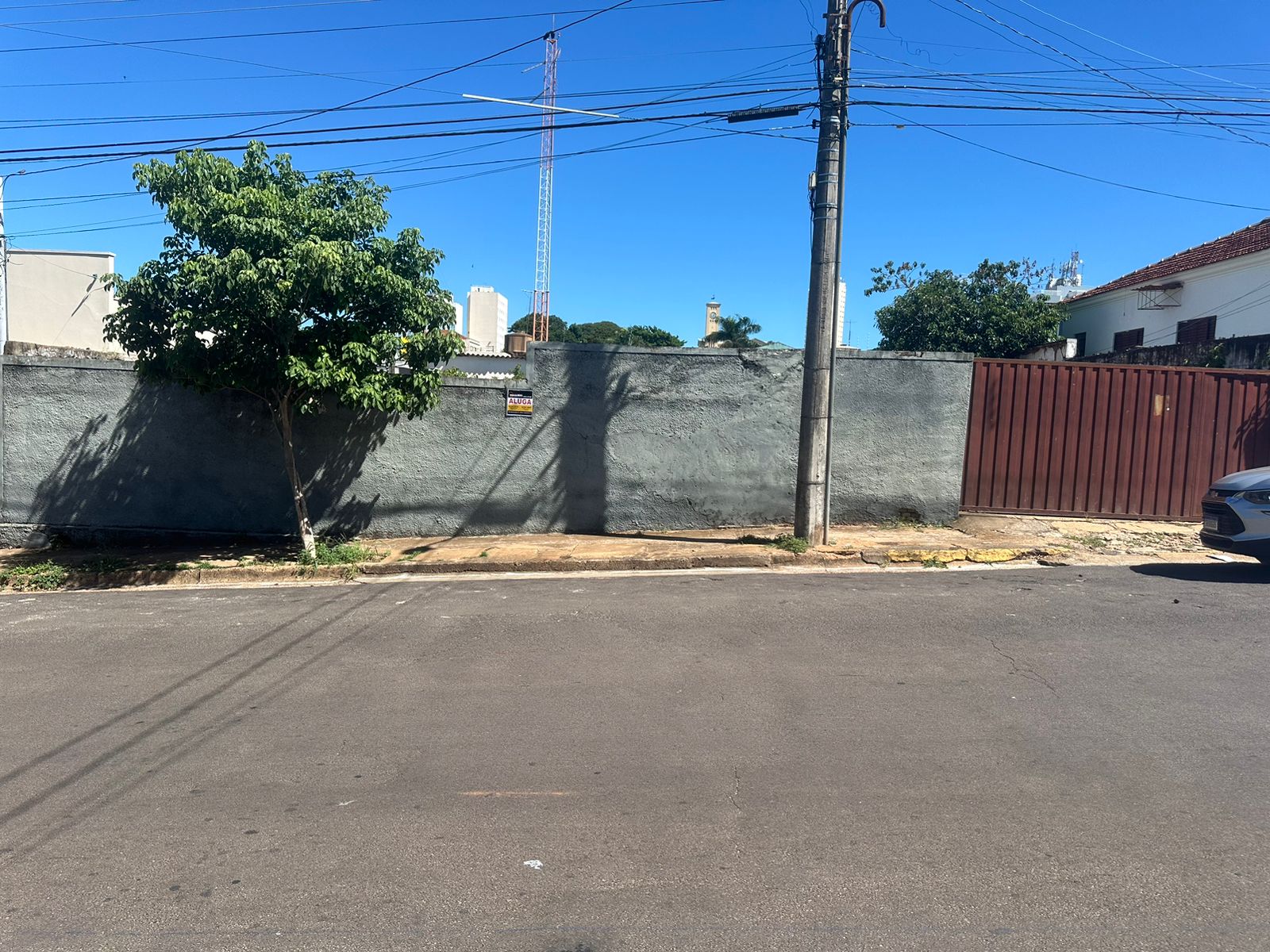 Terreno para locação – ideal para estacionamento – R$ 1.000,00